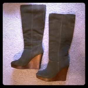 Wedge boots